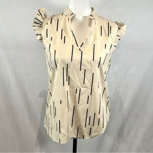 Ivory and black notched vneck short ruffle cap sleeve top size 6